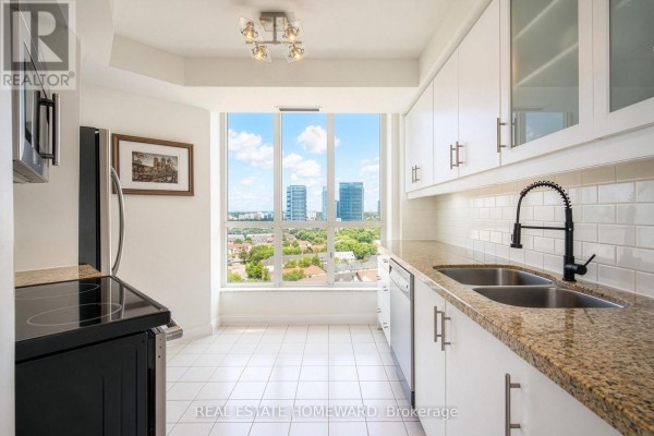 Kitchen - 1610 - 2285 Lake Shore Boulevard W, Toronto, ON M8V3X9 Photo 4