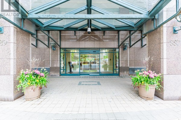1610 - 889 Bay Street, Toronto, ON, photo 2