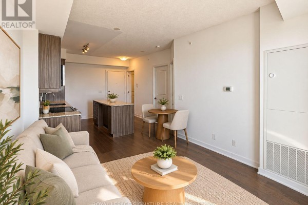 1610 - 9201 Yonge Street, Richmond Hill, ON L4C6Z2 Photo 5