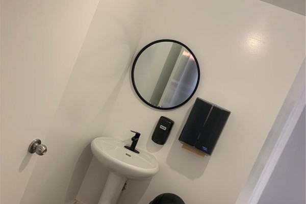1610 Cook St, Victoria, BC V8T3P1 Photo 4