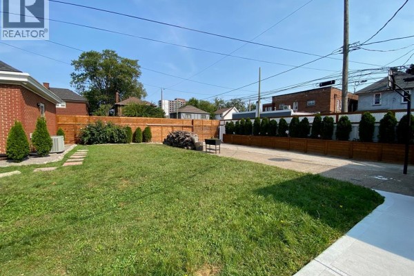 1610 Victoria Avenue Unit# Upper, Windsor, ON N8X1P7 Photo 5