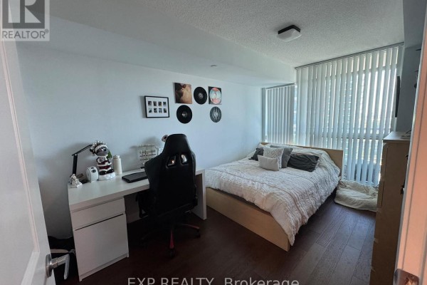 Kitchen - 1611 - 205 Sherway Gardens Road, Toronto, ON M9C0A5 Photo 3
