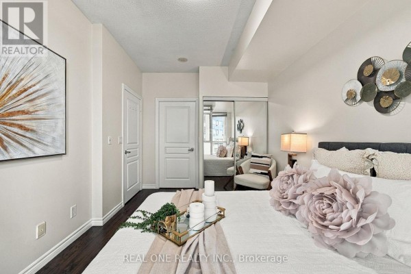 1611 - 225 Webb Drive, Mississauga, ON L5B4P2 Photo 5