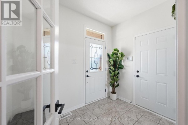 Living room - 1611 Sebastien Crescent, Clarence Rockland, ON K4K1V9 Photo 3