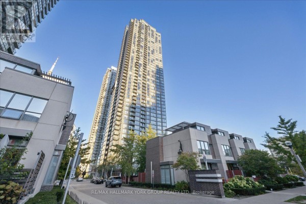 Kitchen - 1612 - 11 Brunel Court, Toronto, ON M5V3Y3 Photo 3