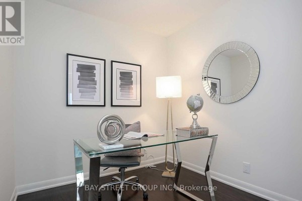 1612 - 17 Anndale Drive, Toronto, ON, photo 2