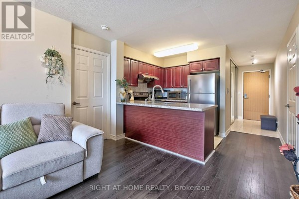 Primary Bedroom - 1612 - 68 Grangeway Avenue, Toronto, ON M1H0A1 Photo 4