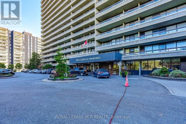 Dining room - 1612 - 8111 Yonge Street, Markham, ON L3T4V9 Photo 3