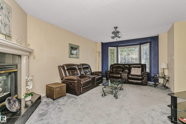 Primary Bedroom - 1612 80a St Nw, Edmonton, AB T6K4E1 Photo 5