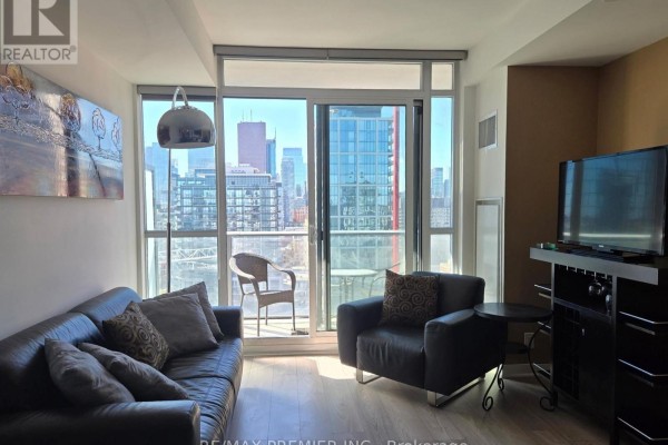 1613 - 120 Parliament Street, Toronto, ON M5A2Y8 Photo 3