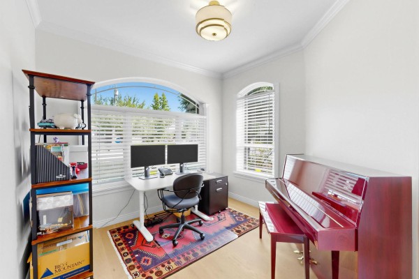 16136 110 Avenue, Surrey, BC V4N1P4 Photo 4
