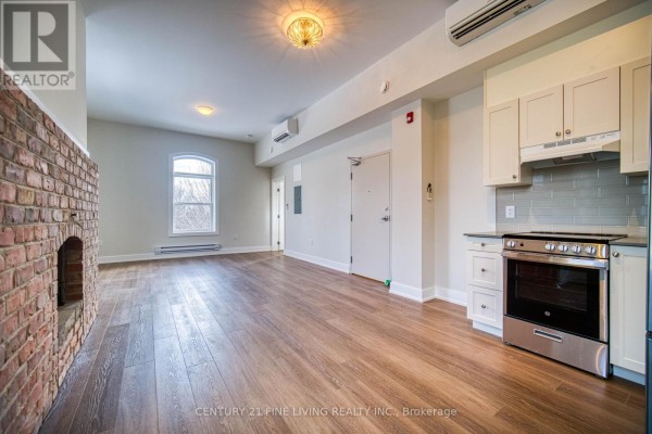 1614 Ridge Road E, Oro Medonte, ON, photo 2