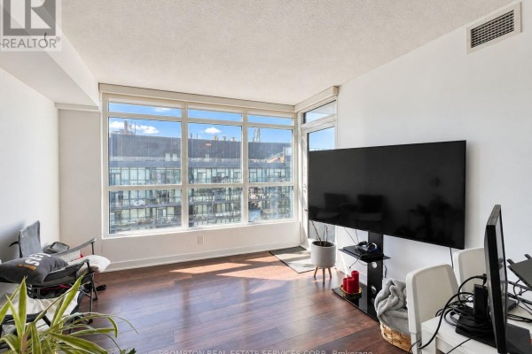 1615 - 80 Queens Wharf Road, Toronto, ON M5V0J3 Photo 5
