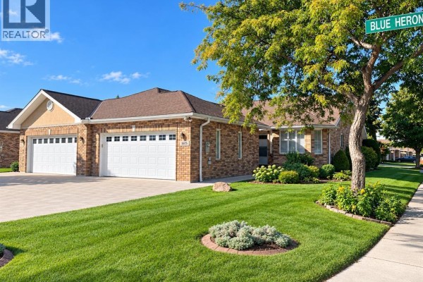 1615 Blue Heron, Windsor