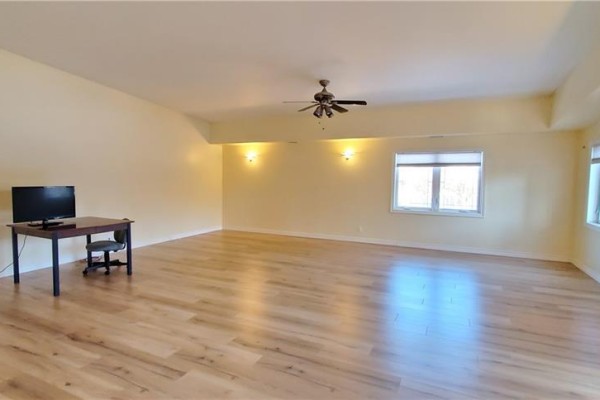 1615 Highland Road W Unit# 2nd Floor, Kitchener, ON N2N3K5 Photo 2
