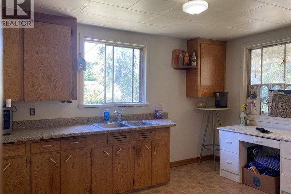 3pc Bathroom - 1615 Neimi Road, Christina Lake, BC V0H1E2 Photo 3