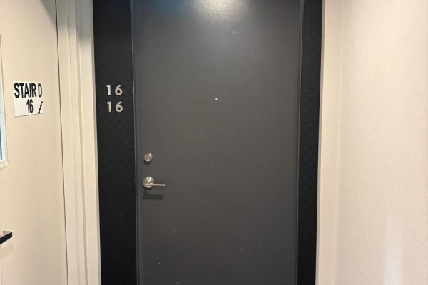 1616 - 8 Wellesley Street W, Toronto, ON M4Y0J5 Photo 5