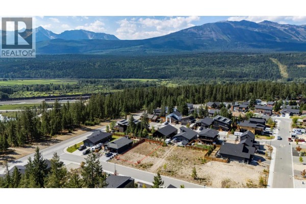 1616 Cedar Street, Golden, BC V0A1H6 Photo 3