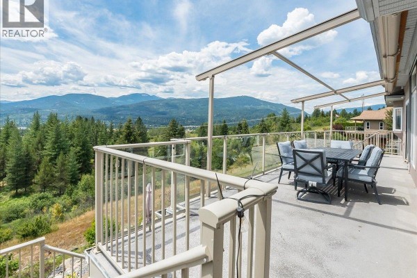 Bedroom - 1616 Tower Ridge Road, Castlegar, BC V1N4W7 Photo 5