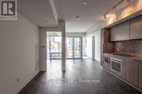 1617 - 85 Wood Street, Toronto, ON M4Y0E8 Photo 2