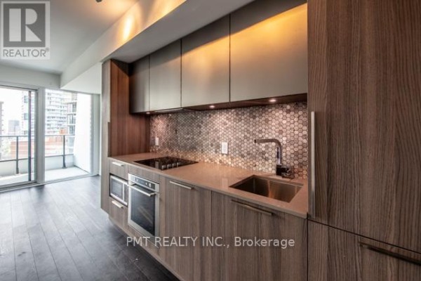 1617 - 85 Wood Street, Toronto, ON M4Y0E8 Photo 3