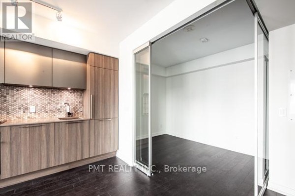 1617 - 85 Wood Street, Toronto, ON M4Y0E8 Photo 5