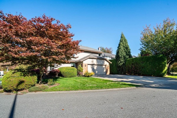 16173 Brookside Grove, Surrey, BC V4N1S8 Photo 2