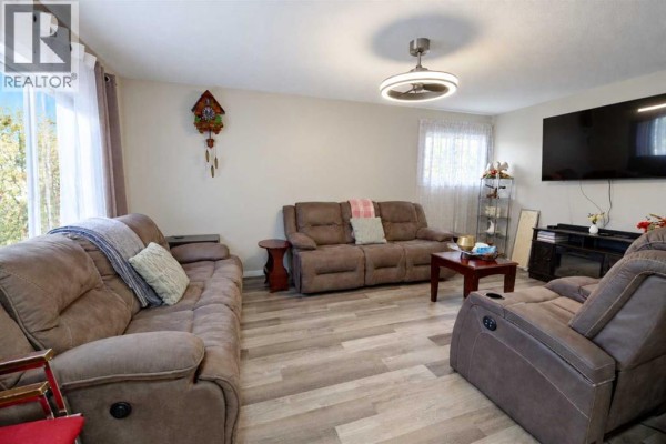 Bedroom - 1619 21 Street, Coaldale, AB T1M1G2 Photo 4
