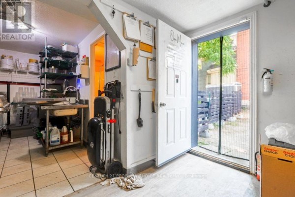 162-180 First Street, Collingwood, ON L9Y1A7 Photo 4