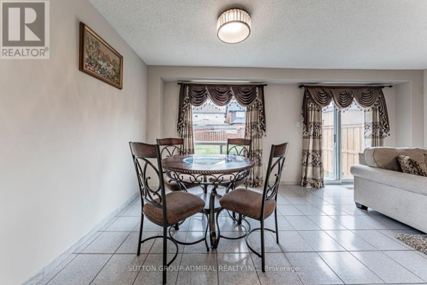 Bedroom 2 - 162 Bighorn Crescent, Brampton, ON L6R1G1 Photo 5