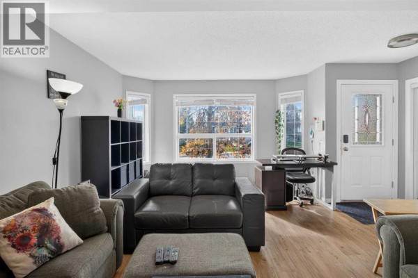 2pc Bathroom - 162 Bridlewood Avenue Sw, Calgary, AB T2Y3T5 Photo 5
