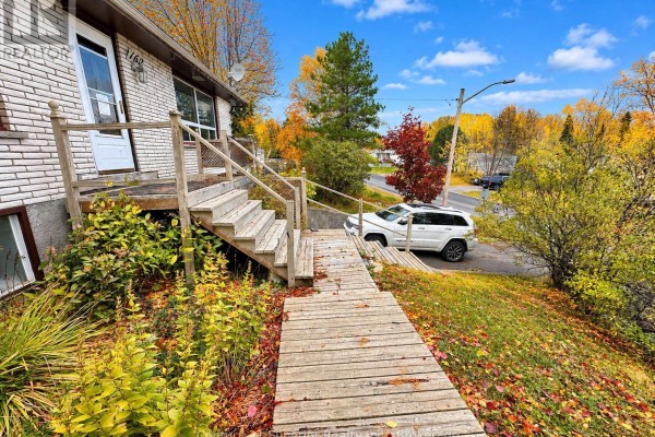 Kitchen - 162 Greenmantle Drive, Nipigon, ON P0T2J0 Photo 2