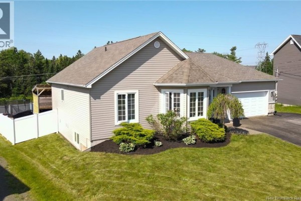 Living room - 162 Lady Russell Street, Moncton, NB E1E0G1 Photo 3