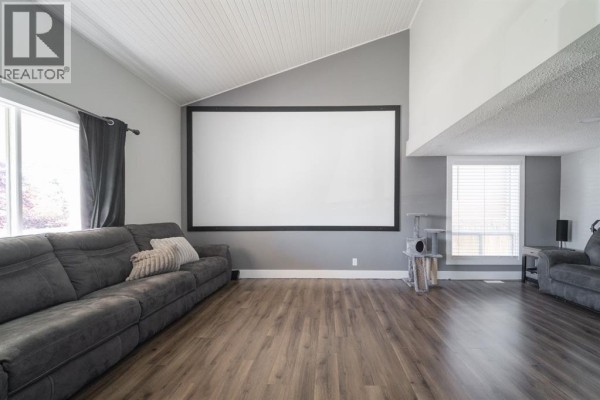 Bedroom - 162 Maclaren Crescent, Fort Mcmurray, AB T9K1J8 Photo 4