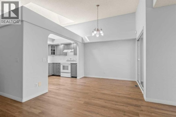 Bedroom - 162 Millbank Hill Sw, Calgary, AB T2Y2Z2 Photo 5