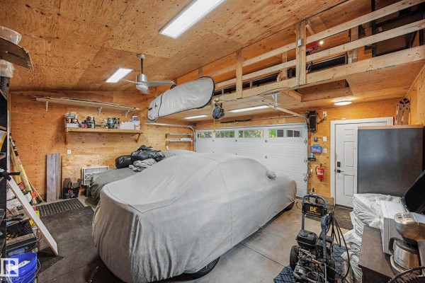 Family room - 162 Mission Av, St  Albert, AB T8N2C7 Photo 4