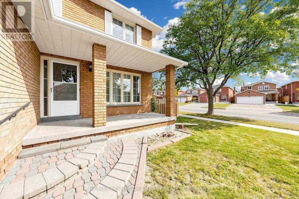 Concrete steps and paved walkway leading to the front entrance of a brick house with a covered porch. - 162 Venetian Crescent, Vaughan