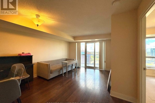 1620 - 135 Village Green Square, Toronto, ON M1S0G4 Photo 4