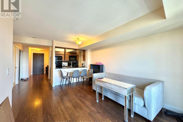 1620 - 135 Village Green Square, Toronto, ON M1S0G4 Photo 5