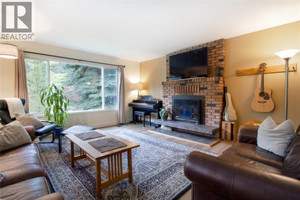 Bedroom - 1621 Birch Drive, Revelstoke, BC V0E2S1 Photo 4