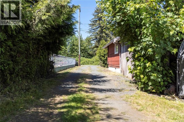 Bedroom - 1621 Redwood St, Campbell River, BC V9W3K7 Photo 3