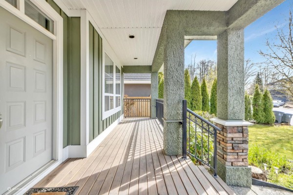 16215 79a Avenue, Surrey, BC V4N0M7 Photo 3
