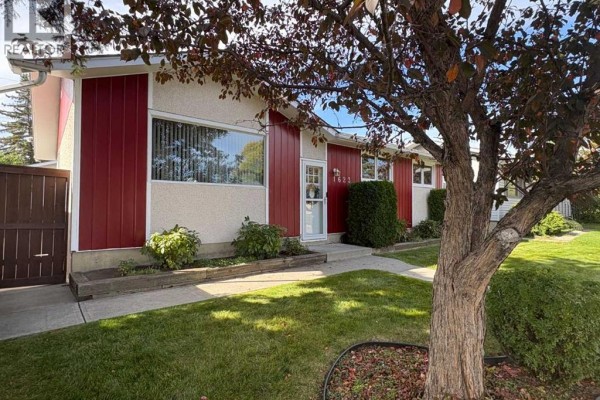 4pc Bathroom - 1623 Rouleau Crescent Se, Calgary, AB T2A1Y8 Photo 2