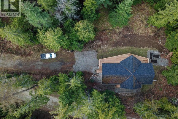 4pc Bathroom - 16242 Selkirk Road, Crawford Bay, BC V0B1E0 Photo 2
