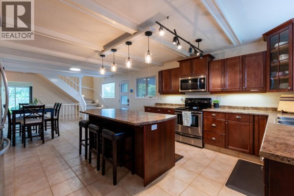 Dining room - 1625 Gillett Street, Prince George, BC V2M2V5 Photo 5