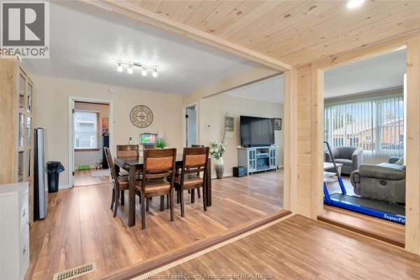 Kitchen - 1626 Talbot Road, Kingsville, ON N0P2G0 Photo 3
