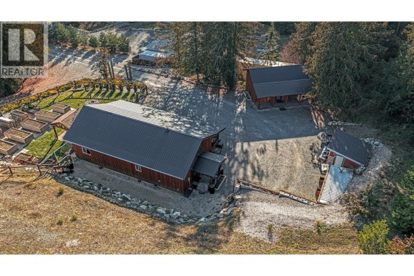Primary Bedroom - 1627 Hood Road, Creston, BC V0B1G2 Photo 3