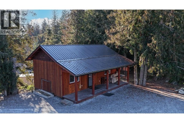 Pantry - 1627 Hood Road, Creston, BC V0B1G2 Photo 5