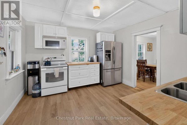 1627 Houseys Rapids Road, Gravenhurst, ON P1P1R3 Photo 5