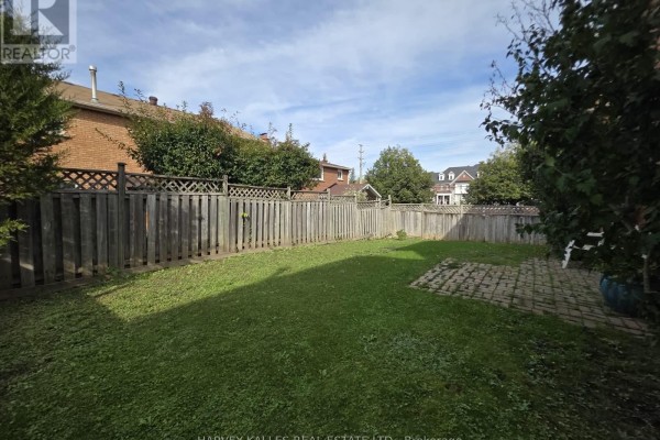 Primary Bedroom - 1627 Rayleen Crescent, Pickering, ON L1X1X4 Photo 5